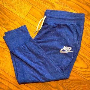 Nike Capri Sweatpants - XL